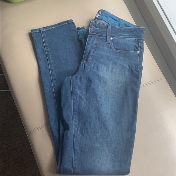 PAIGE Denim - Paige premium denim skyline skinny as 28